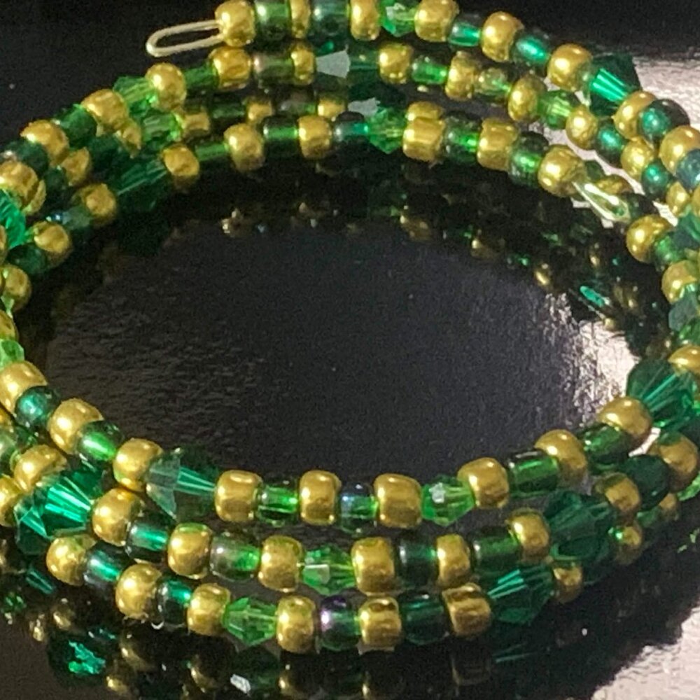 'Luck of the Irish' Glass beaded coil bracelet for Saint Paddy's Day (Handmade)